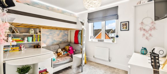 5 غرف نوم منزل في Horley, United Kingdom رقم 995 19