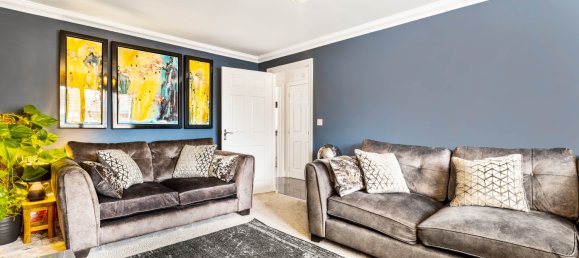 5 غرف نوم منزل في Horley, United Kingdom رقم 995 12