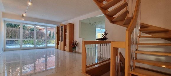 Таунхаус с 8 комнатами в Neubrandenburg, Германия № 67648 5