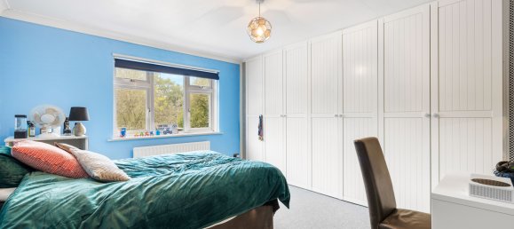 4 bedrooms House in Horley, United Kingdom No. 1016 21