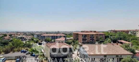 4 bedrooms Apartment in Catania, Italy No. 324558 4