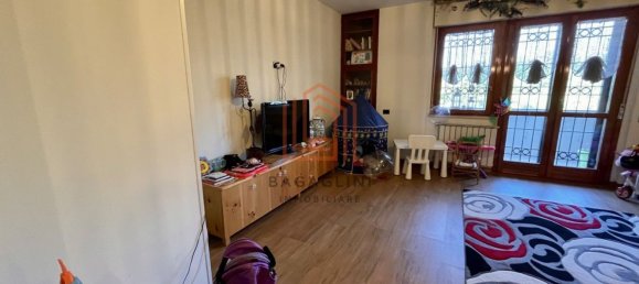 4 rooms Apartment in Latina, Italy No. 281637 4