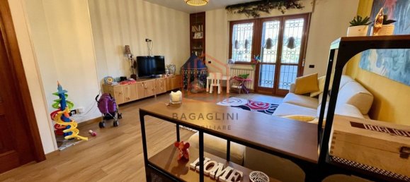 4 rooms Apartment in Latina, Italy No. 281637 3