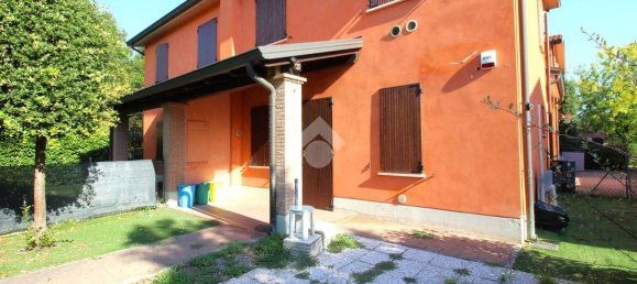 Casa de 3 dormitorios en Rio Saliceto, Italy No. 349768 2