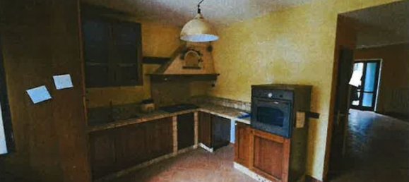 5 bedrooms Apartment in Deruta, Italy No. 312135 4