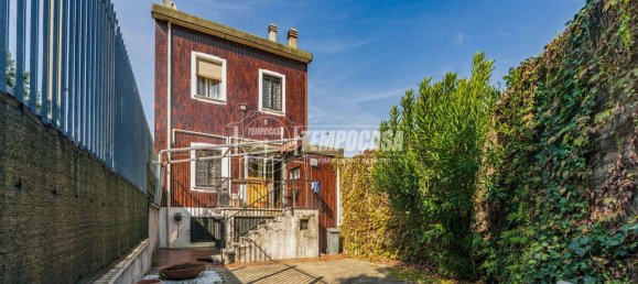 Вилла с 3 спальнями в Милан, Италия № 355752 19