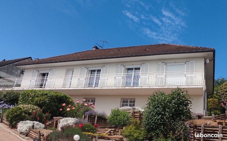 4 Schlafzimmer Haus in Joigny, France, Nr. 300206