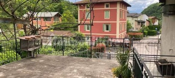 Дом с 5 комнатами в Роверето, Италия № 71304 2