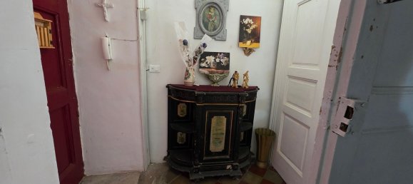 6 bedrooms Apartment in Paola, Italy No. 330218 14