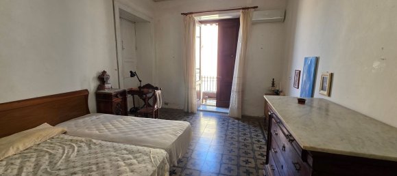 6 bedrooms Apartment in Paola, Italy No. 330218 41