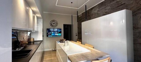 9 rooms Apartment in Genoa, Italy No. 64025 13