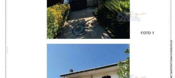 3 bedrooms House in Ravenna, Italy No. 96226 2