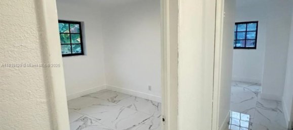 5 chambres villa à vendre à Miami, Miami-Dade, Florida, USA № 614711 9