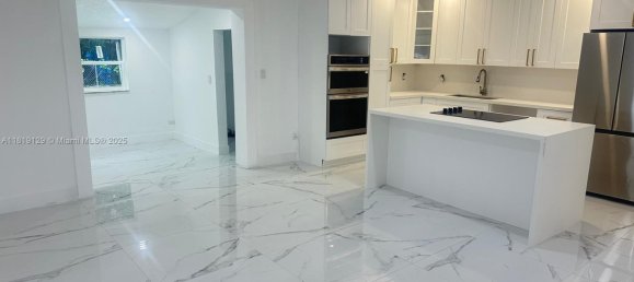 5 chambres villa à vendre à Miami, Miami-Dade, Florida, USA № 614711 29