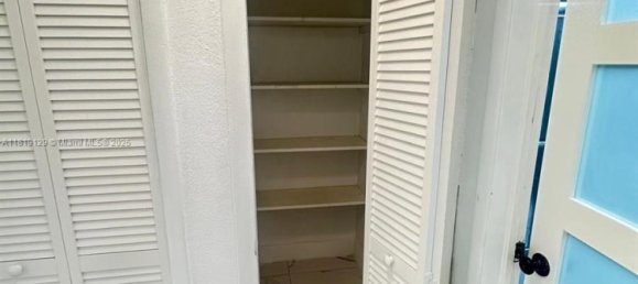 5 chambres villa à vendre à Miami, Miami-Dade, Florida, USA № 614711 11