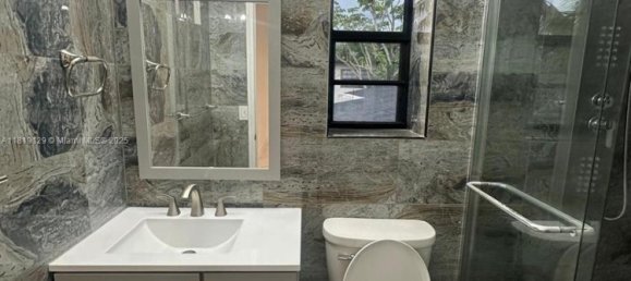 5 chambres villa à vendre à Miami, Miami-Dade, Florida, USA № 614711 2