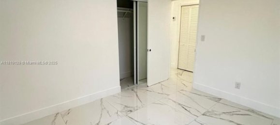 5 chambres villa à vendre à Miami, Miami-Dade, Florida, USA № 614711 12