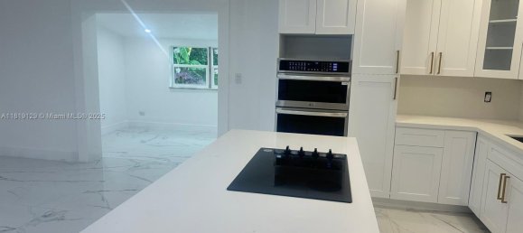 5 chambres villa à vendre à Miami, Miami-Dade, Florida, USA № 614711 26