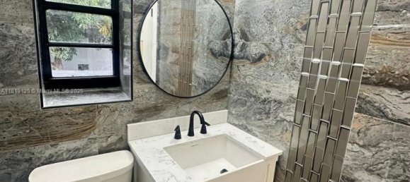 5 chambres villa à vendre à Miami, Miami-Dade, Florida, USA № 614711 18
