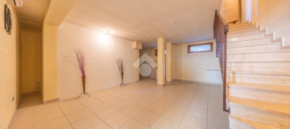 Villa de 2 dormitorios en Rome, Italy No. 198558 4