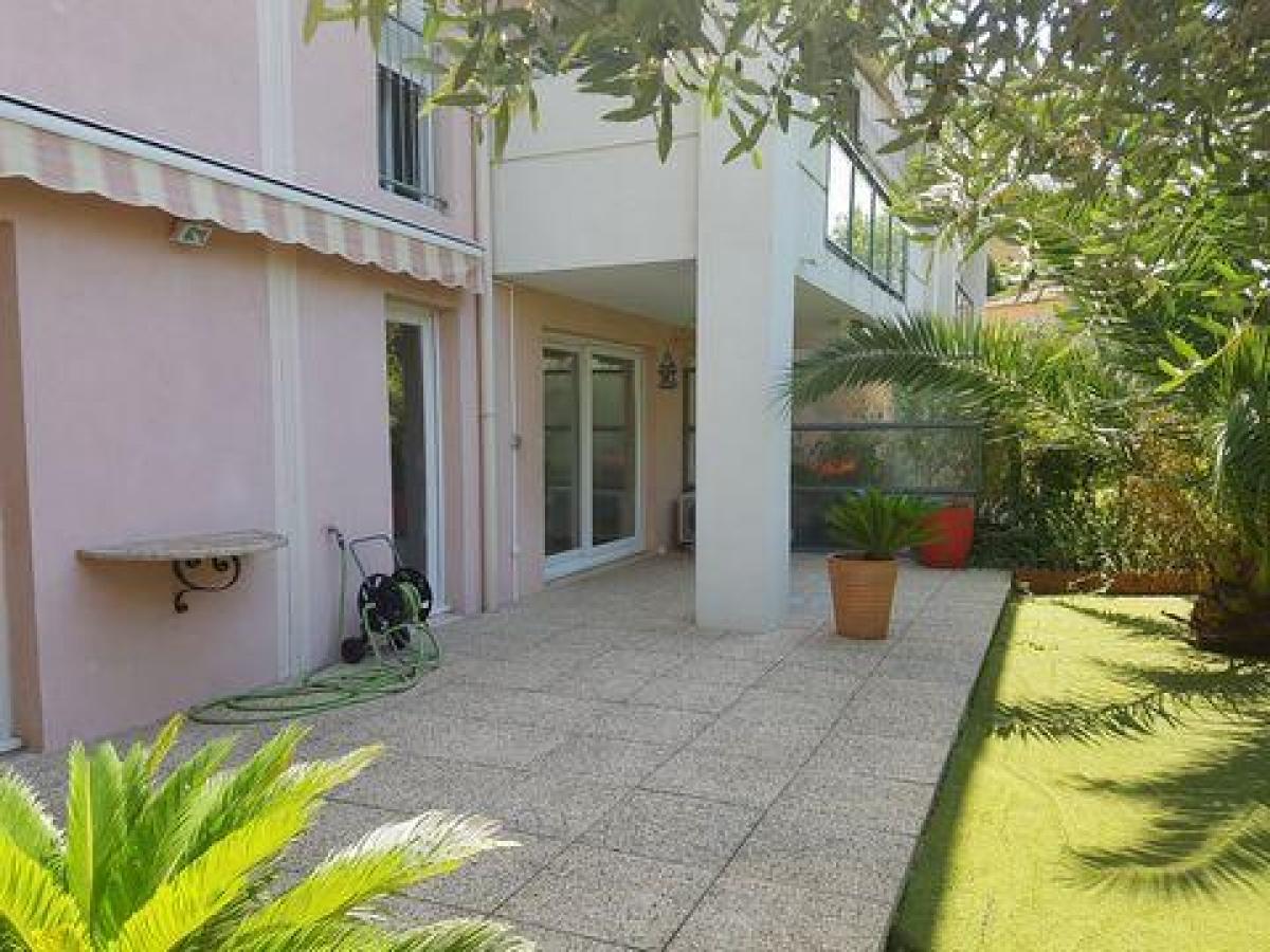 2 bedrooms Condo in Aubagne, France No. 9502