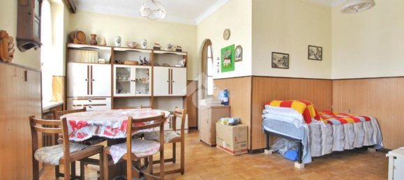 Casa de 4 dormitorios en Borgo d'Ale, Italy No. 57337 4