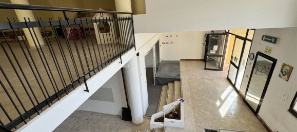 Gewerbliche Immobilie in Custonaci, Italy 630m², Nr. 303819 12