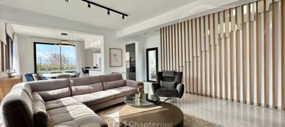 4 bedrooms Villa in Chloraka, Cyprus No. 16437 3