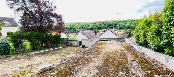  Land in Nezel, France No. 73380 8