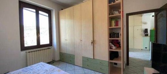 3 rooms Apartment in La Spezia, Italy No. 219302 3