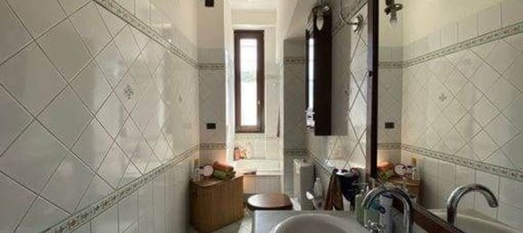 3 rooms Apartment in La Spezia, Italy No. 219302 5