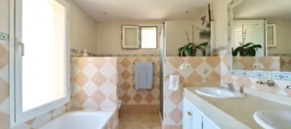 4 Schlafzimmer Haus in Marbella, Spain, Nr. 58175 20