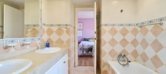 4 Schlafzimmer Haus in Marbella, Spain, Nr. 58175 19