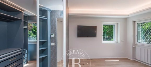4 bedrooms Apartment in Milan, Italy No. 314391 22