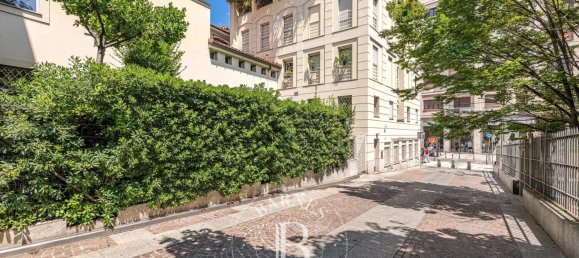 4 bedrooms Apartment in Milan, Italy No. 314391 36