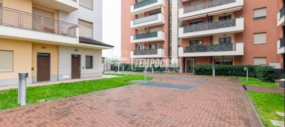 Квартира с 3 комнатами в Пескьера Борромео, Италия № 11373 4