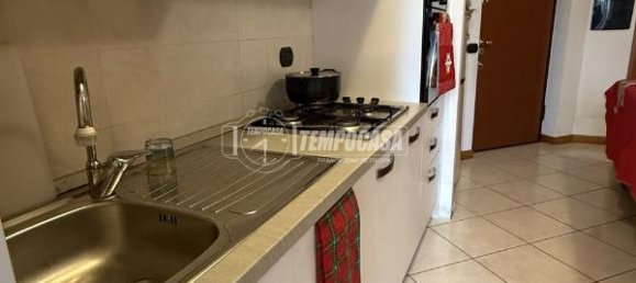 Квартира с 3 комнатами в Пескьера Борромео, Италия № 11373 7