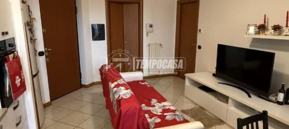 Квартира с 3 комнатами в Пескьера Борромео, Италия № 11373 5