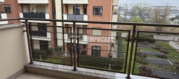 Квартира с 3 комнатами в Пескьера Борромео, Италия № 11373 14