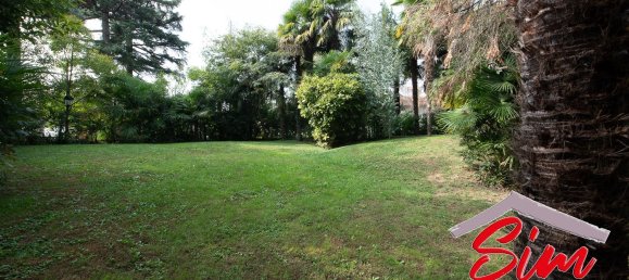 5 bedrooms Villa in Oleggio, Italy No. 116021 16