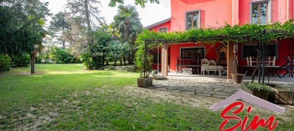 5 bedrooms Villa in Oleggio, Italy No. 116021 3