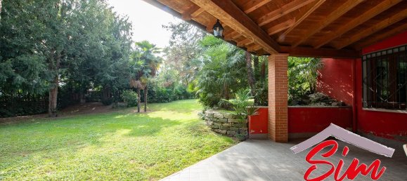 5 bedrooms Villa in Oleggio, Italy No. 116021 13