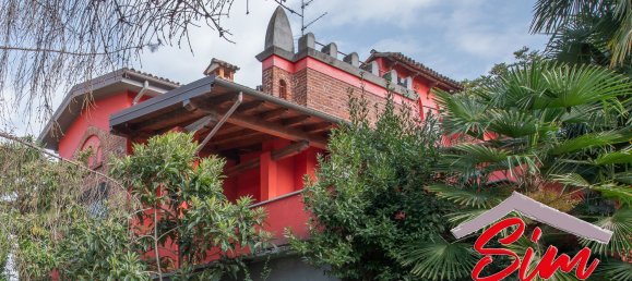 5 bedrooms Villa in Oleggio, Italy No. 116021 8