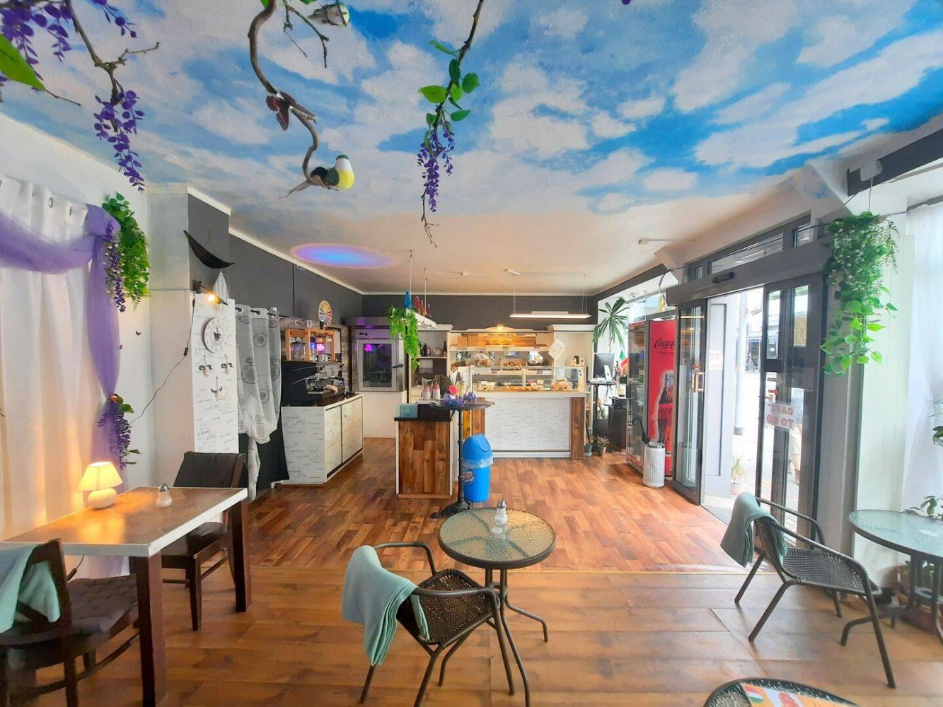 Propiedad comercial de 3 habitaciónes en Baden-Baden, Germany No. 35543