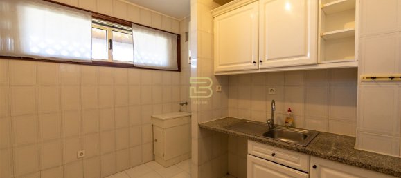 2 bedrooms Apartment in Matosinhos, Portugal No. 337960 2