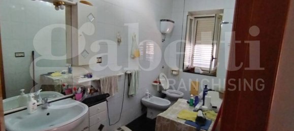 3-salle Appartement à Sant'Arpino, Italy No. 344500 8