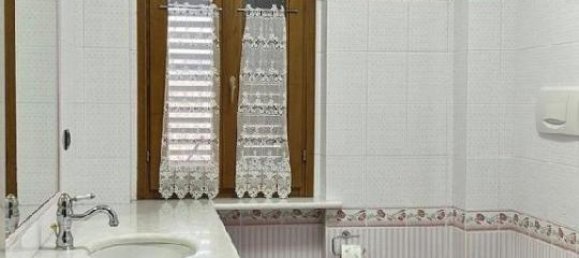 18-Zimmer Haus in Ascoli Piceno, Italy, Nr. 11590 8