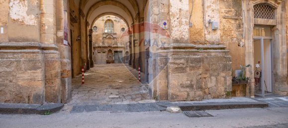 Propiedad comercial en Caltagirone, Italy 69 m² No. 231345 4