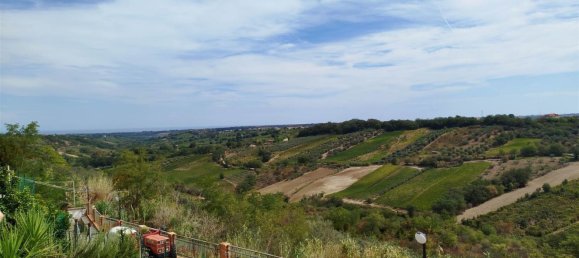 Дом с 9 комнатами в Поллутри, Италия № 225754 45