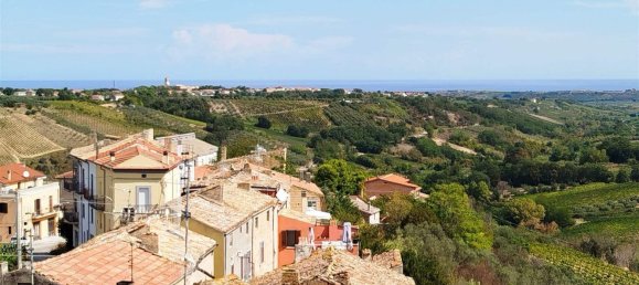 Дом с 9 комнатами в Поллутри, Италия № 225754 41